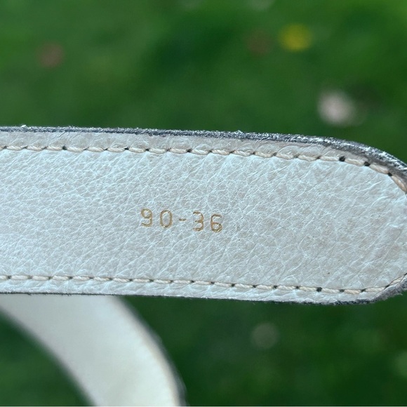 Vintage Gucci Gold Buckle & Black Leather Gucci Belt | Made in Italy | Size 36 - Picture 6 of 12